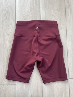 lululemon Wunder Train Shorts 8 Inch